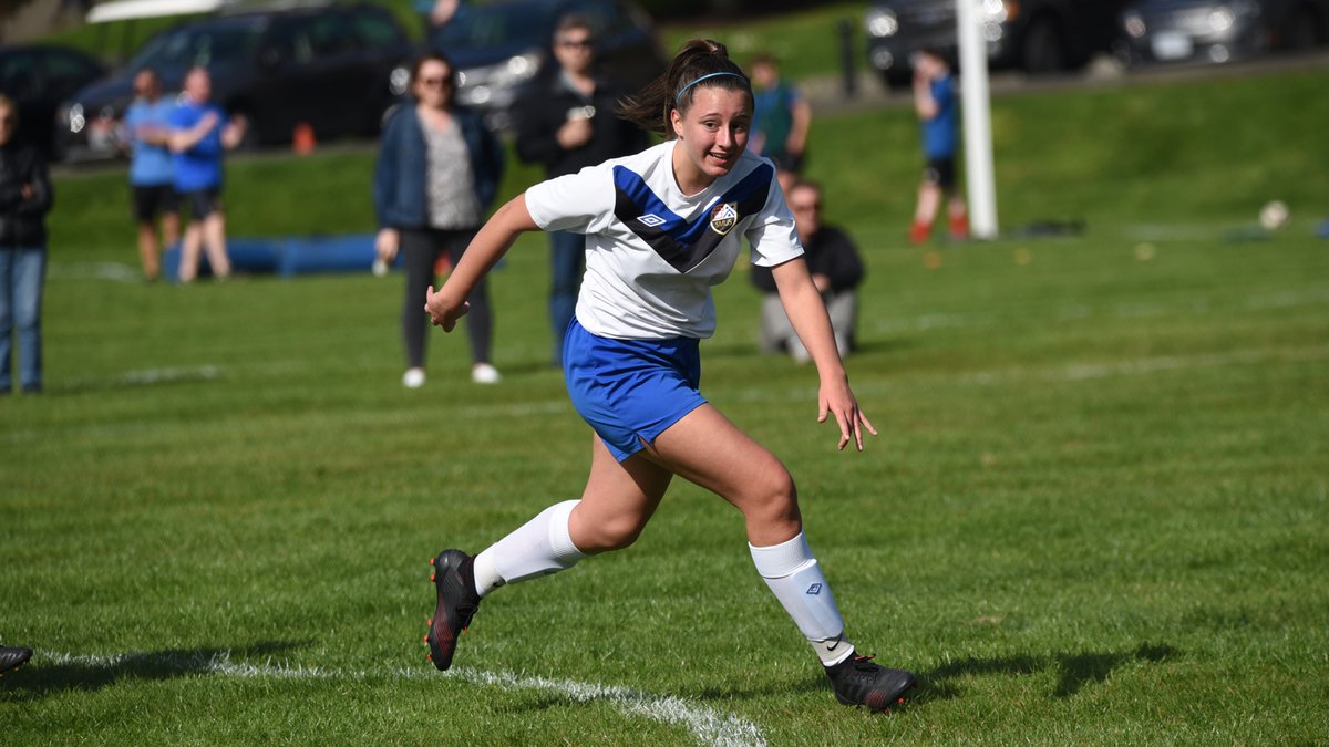 Congratulations to Class of 2021 athlete Claire Pontefract, who is headed east to Halifax next school year after recently signing to play for soccer University of King’s College. Read more: ukings.ca/news/pontefrac… #SMUS #Classof2021 <a href="/ukcbluedevils/">UKC Blue Devils</a>