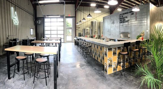 hauckarch's tweet photo. @LakeArrowheadBrewing

#TapRoomDesign #BreweryDesign #DrinkLakeArrowheadBeer https://t.co/YQjLO4M7Qc