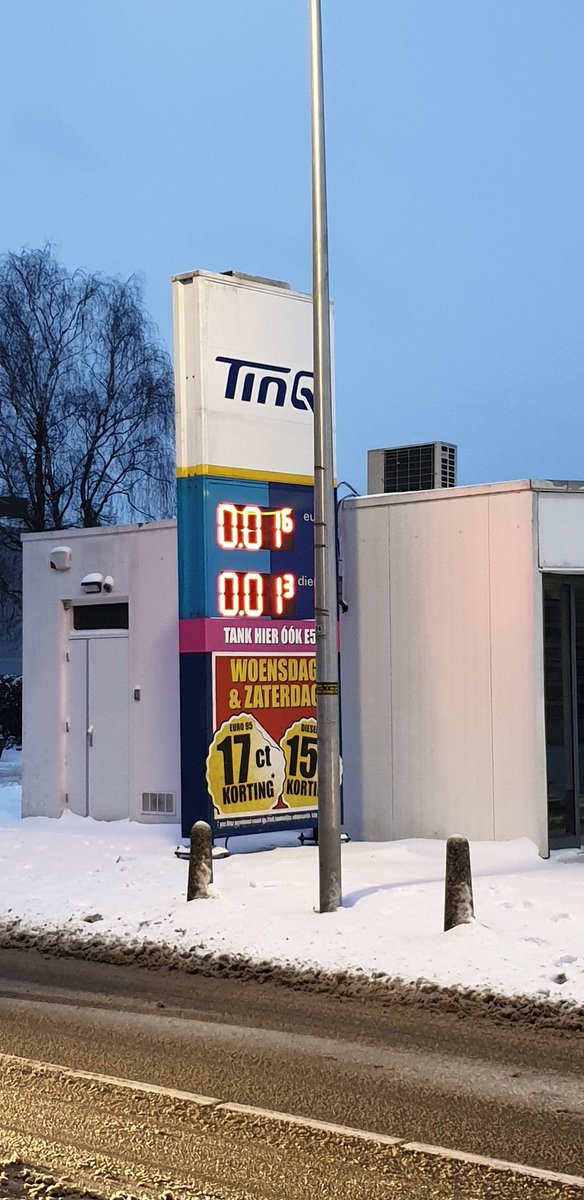 Merijn Bruijnes (@merijnman) on Twitter photo Really cheap, or really expensive...? Really cheap, or really expensive...?