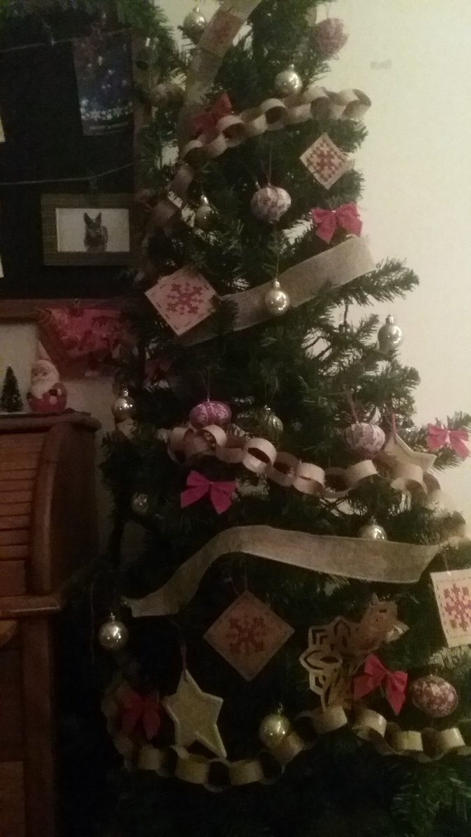 StringsUncommon's tweet photo. A few test layouts, I finished the #Crazyquilt bits but gave up on the whole project for being above my skill and patience level at the time. 🤣 And my crafty christmas tree from a few years ago. https://t.co/N9LC2eEvTE