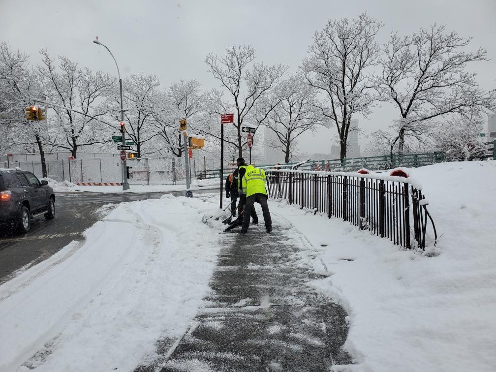 NYC_DOT's tweet photo. Before, during and after yesterday's storm 🌨️, NYC DOT crews were out across the City salting and clearing overpasses, #StepStreets, #NYCPlazas and East River Bridges. https://t.co/LOvrlY5IzR