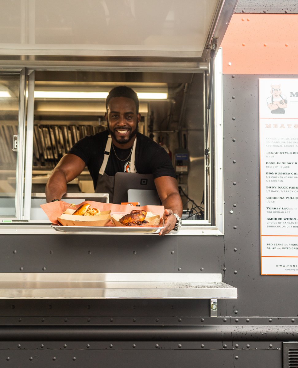 We're bringing BBQ to H Street! Make sure to swing by the truck outside ⁠<a href="/SenateSquareDC/">Senate Square Towers</a> on Thursday from 11:30-2:30 to #GetThatMoney 🔥⁠ 

Want to pre-order? Orders can be placed till midnight on Wednesday at bbot.menu/senatesquare/
⁠
📸 : <a href="/reema_desai/">Reema</a>