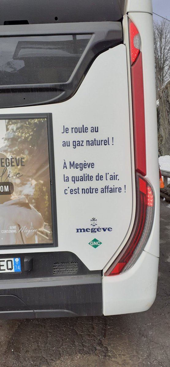 Content d'être à Megève et de pouvoir prendre des transports en commun au #GNV respectueux de la qualité de l'air
Merci <a href="/megeve/">Megève</a>