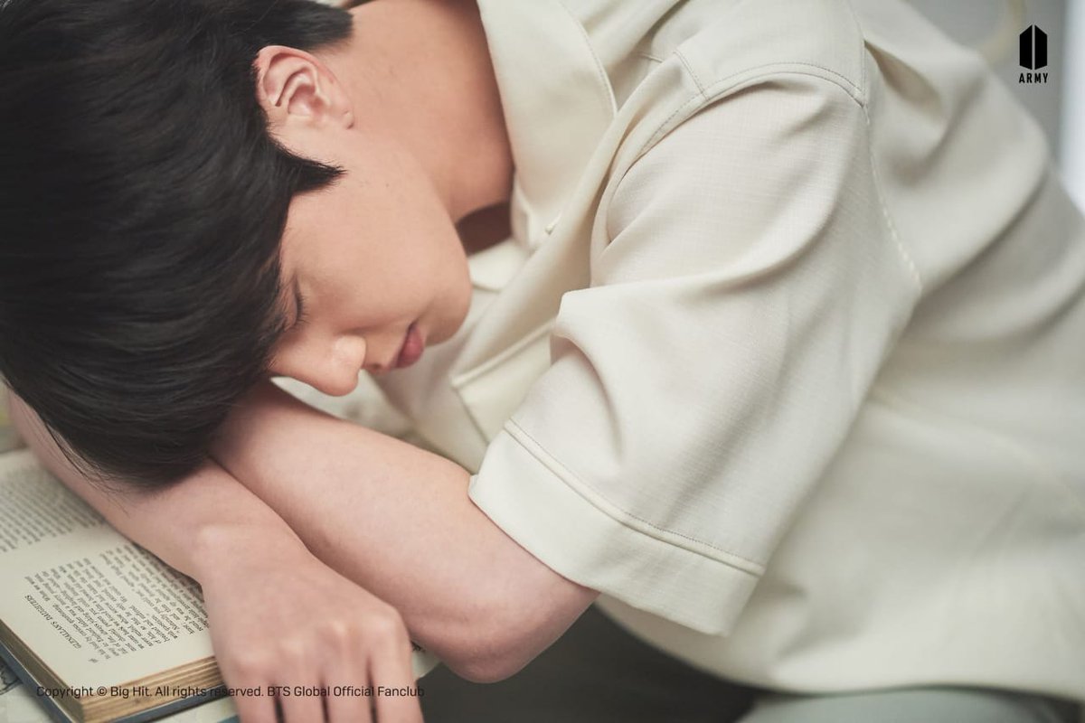 Angelus1710's tweet photo. Ya empezó la semana, arre barre con la que barre #석진 #방탄소년단진 #JIN @BTS_twt #SeokjinWeek #AllJinDeservesIsLove https://t.co/7LfnNrK7nd