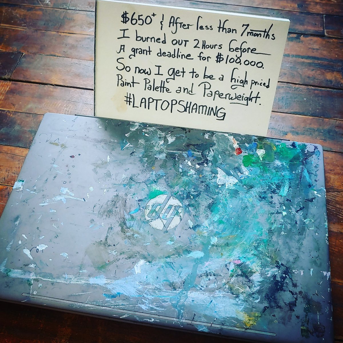 thaoworra's tweet photo. #Laptopshaming #laptop #grantwriting #Laopoetblues #techfail #computerfail https://t.co/h9P9bnkmnI