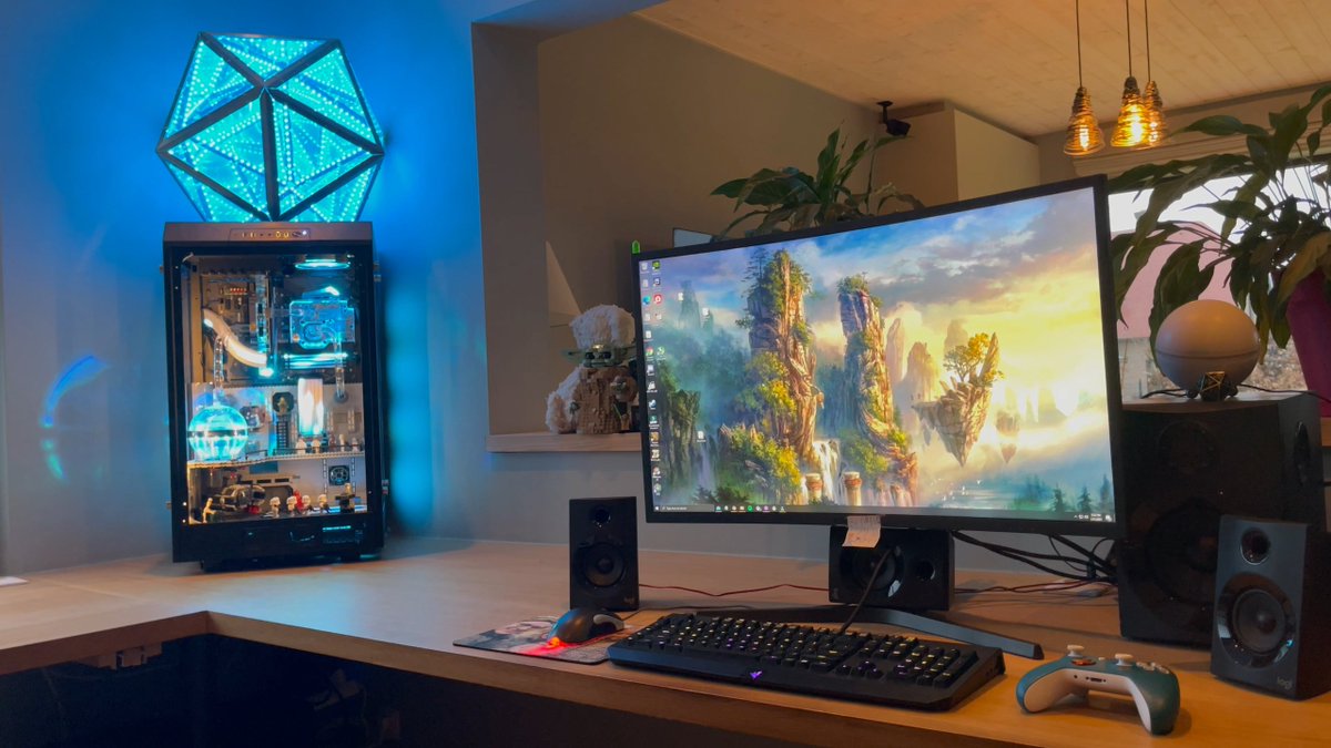 _Greever_'s tweet photo. #jaywhatdoyouthink4 I combined LEGO, Watercooling and pretty lights. https://t.co/mY0Bwa1uN6