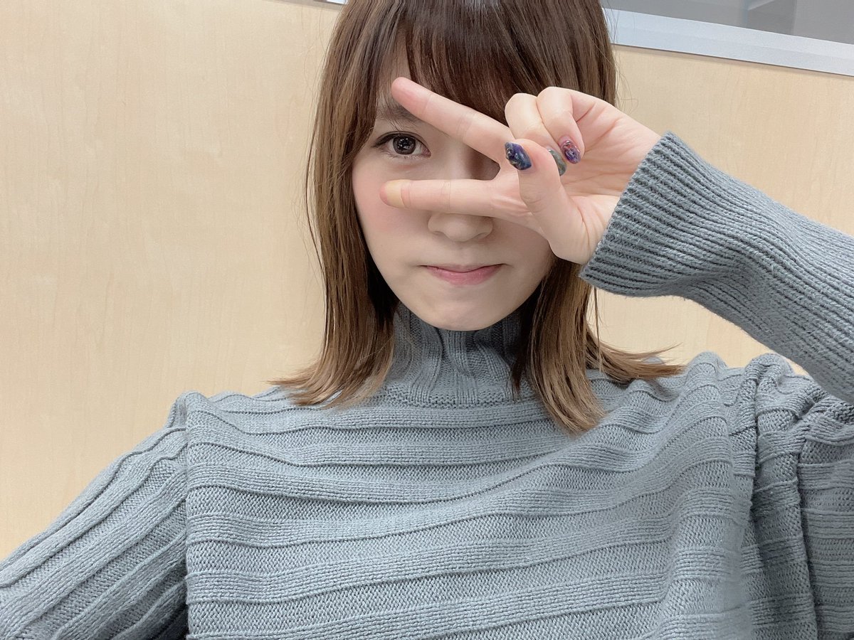 Tojima Hana ( @hana_tojima)-Grad in nov 2008, came back as SDN 3rd gen, grad again in 2012-Signed with Dresscode Pro-Has been in variety, movies, stage plays, magazines and CMs since her grad-A lot of recent work related to playing Go (the game)