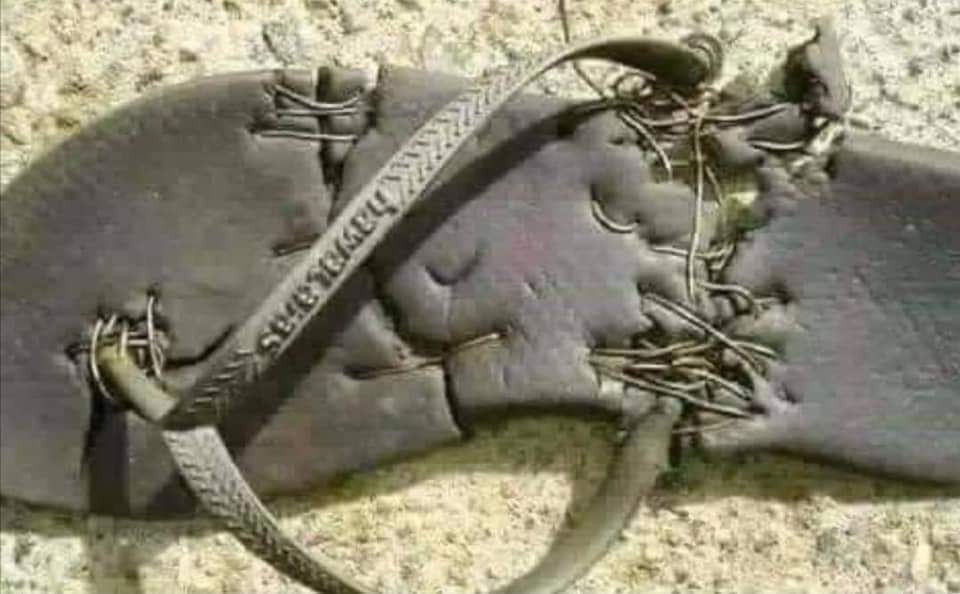 SakalleyTanmay's tweet image. यक़ीनन किसी मजबूर ने सफर किया होगा..
इसका हर &quot;तार&quot; जो समझौते से जुड़ा लगता है....

@Shailen65737573 के वॉट्सएप से