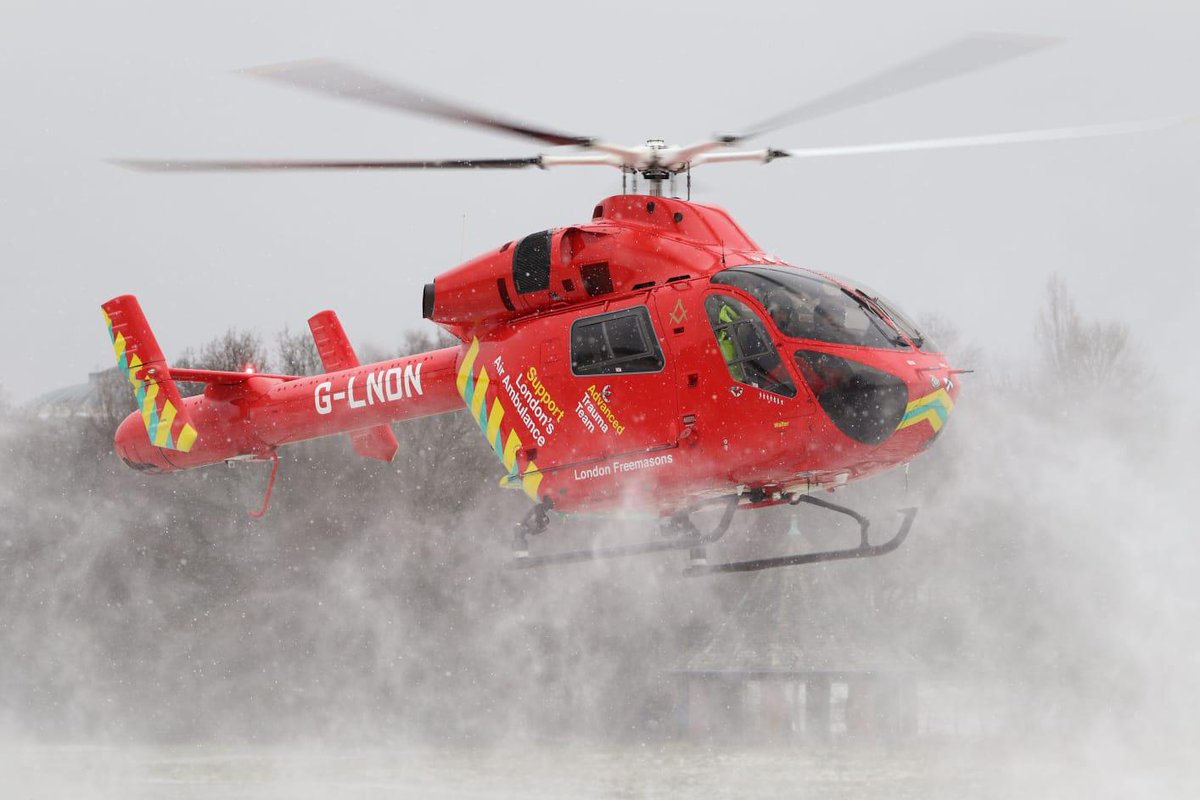 Amazing photo of us landing in Hyde Park today. Taken by <a href="/kertappa/">Matthew Bell</a>