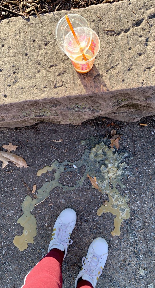 godfreys_'s tweet photo. @dunkindonuts spilled my whole coffee on my way to class this morning 😭 https://t.co/iTrx5KQ3rC