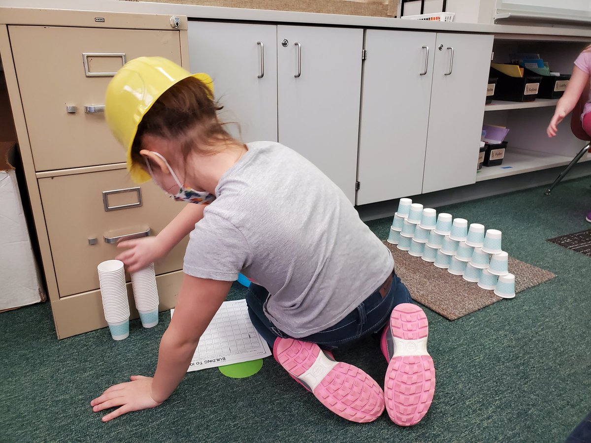 100 Days of School Activities ❤ <a href="/HollyElementary/">Holly Elementary</a> #BronchoPride