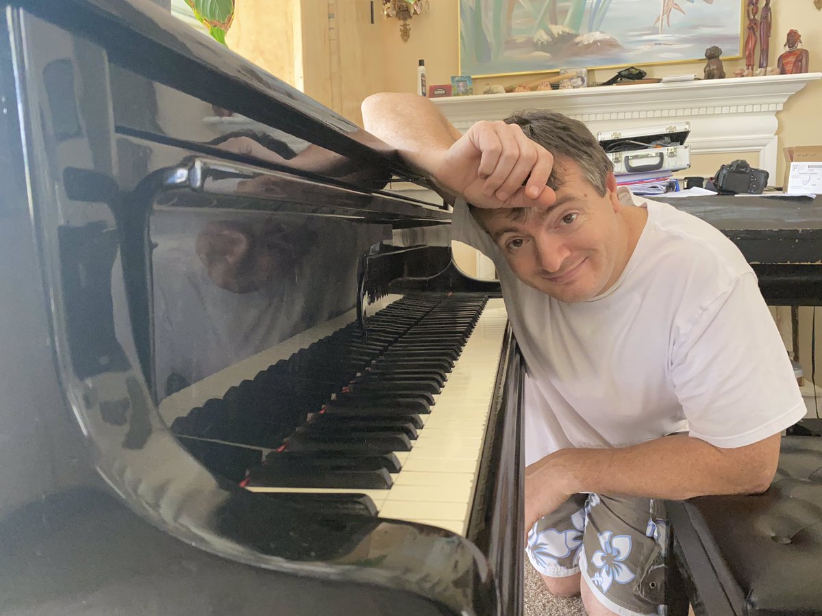 FabixArt's tweet photo. FABIX 🎹🎤🎼❤️🇺🇸🎶🌺🎵
Hello Monday, I hope to get some fun before you will be back next week... LOVE! #fabix #love #fun #getfun #nice #mondaymotivation #mondaymusic #singer #songwriter #floridaartist #artist #independentartist #artlover https://t.co/45V35svYRn