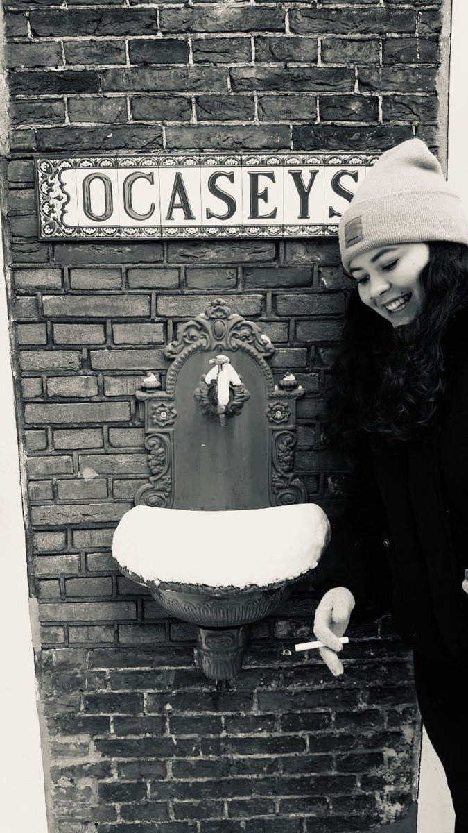 Smoking break <a href="/Ocaseysirishpub/">O'Casey's Irish Pub</a> beergarden #beergarden #denhaag #winterweer #winter2021