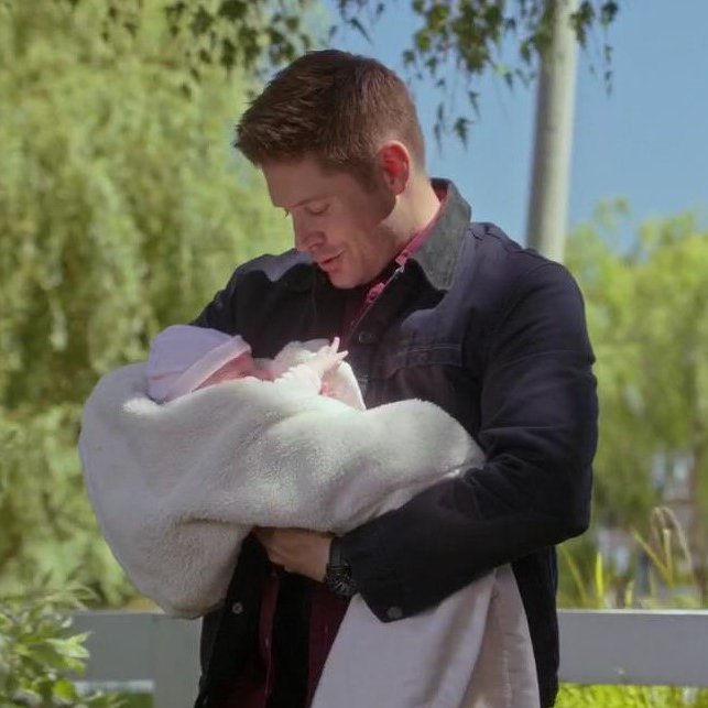 Jensen Ackles and Dean Winchester are dad material. Look at them. LOOK AT THEM.