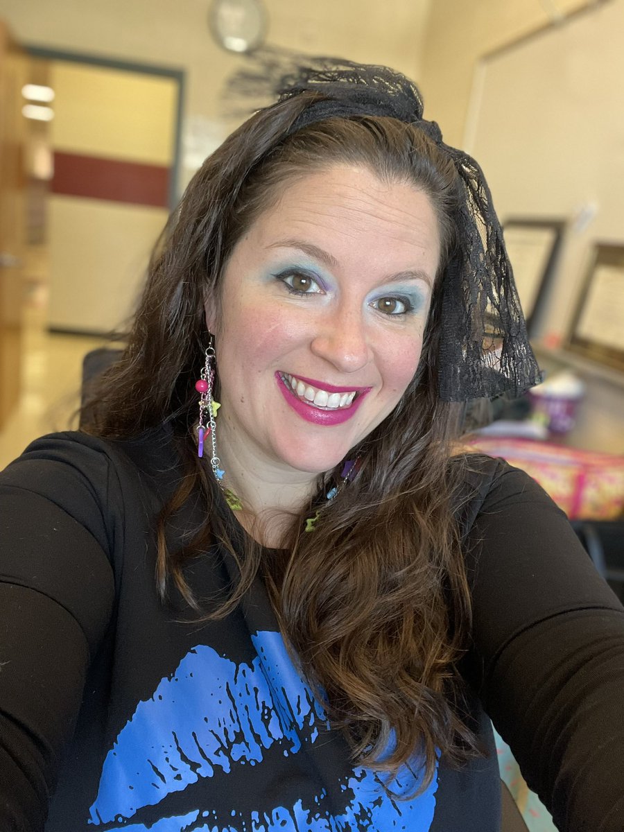 mehendy's tweet photo. It’s @NationalFCCLA week and I am here for it! #decadesday #beyondmeasure And my son told me not to wear this outfit again so I feel like I’m winning this mom thing 💚💙 https://t.co/YmarHvF5ww