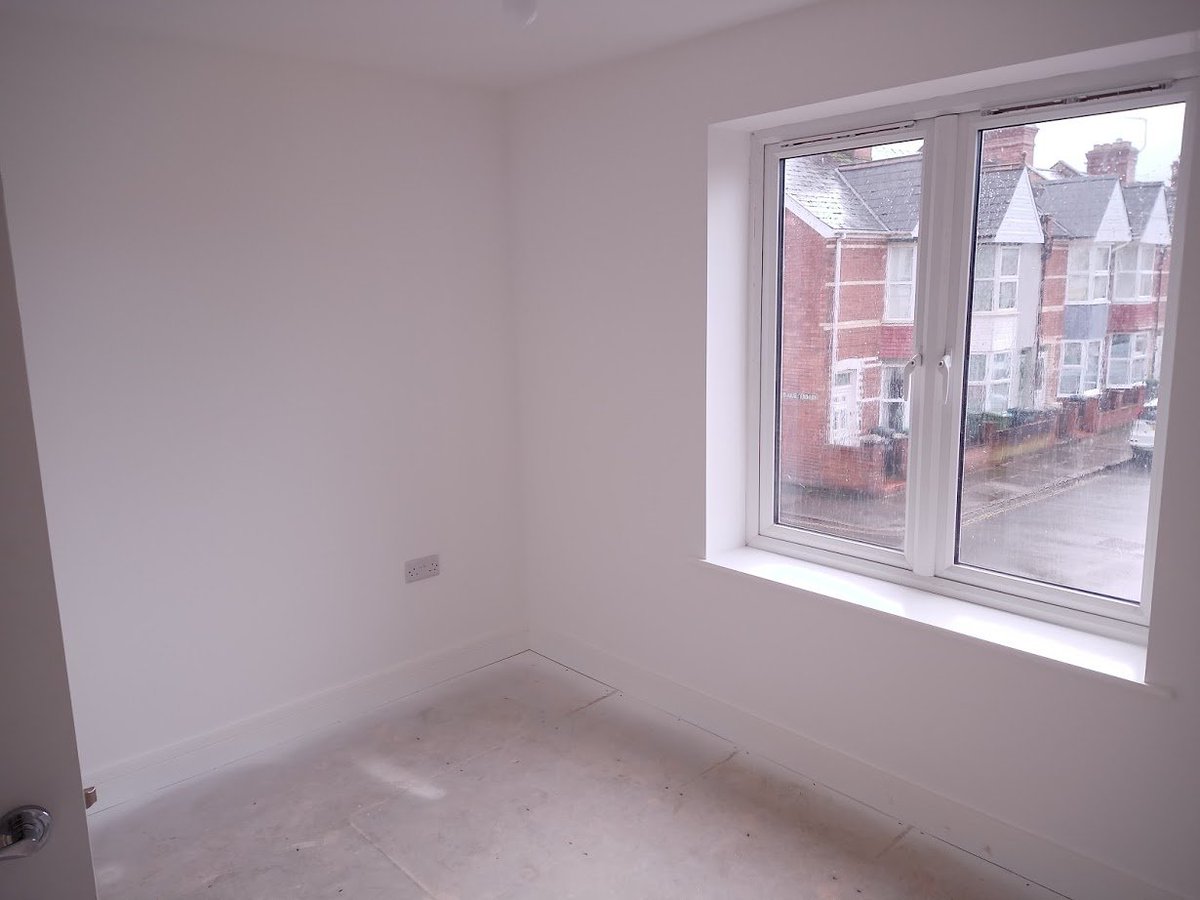 mkpsdevon's tweet image. 2x New builds sprayed and ready for carpets........looking good ! #exeter #spray #decoration