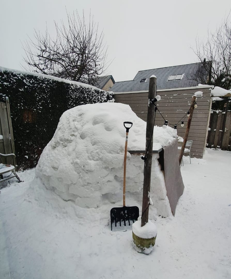 basfreriks's tweet image. Je moet ergens met je sneeuw heen#sneeuwpret#buiten slapen#mancave#