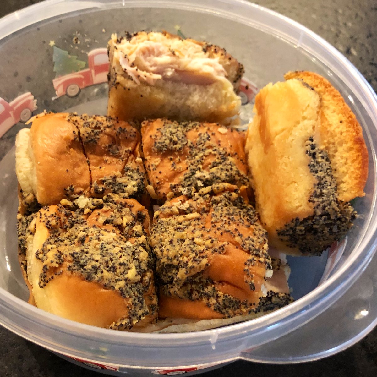 .<a href="/PHIL_Knows/">#ClubPhilthy</a> repaying a favor in the form of dropping off sliders at my house is what I really love to see.