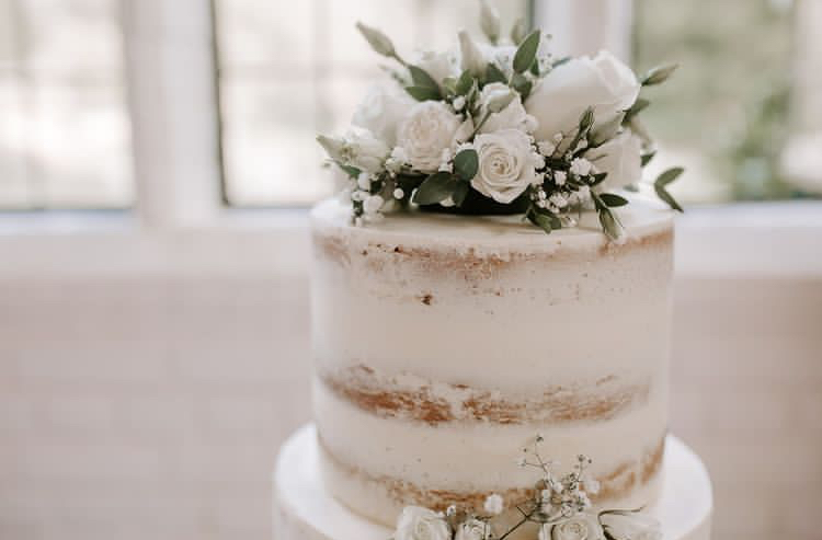 An absolutely stunning wedding cake! It's making us hungry 😋🍰❤️

Photography: Poppy Seed House