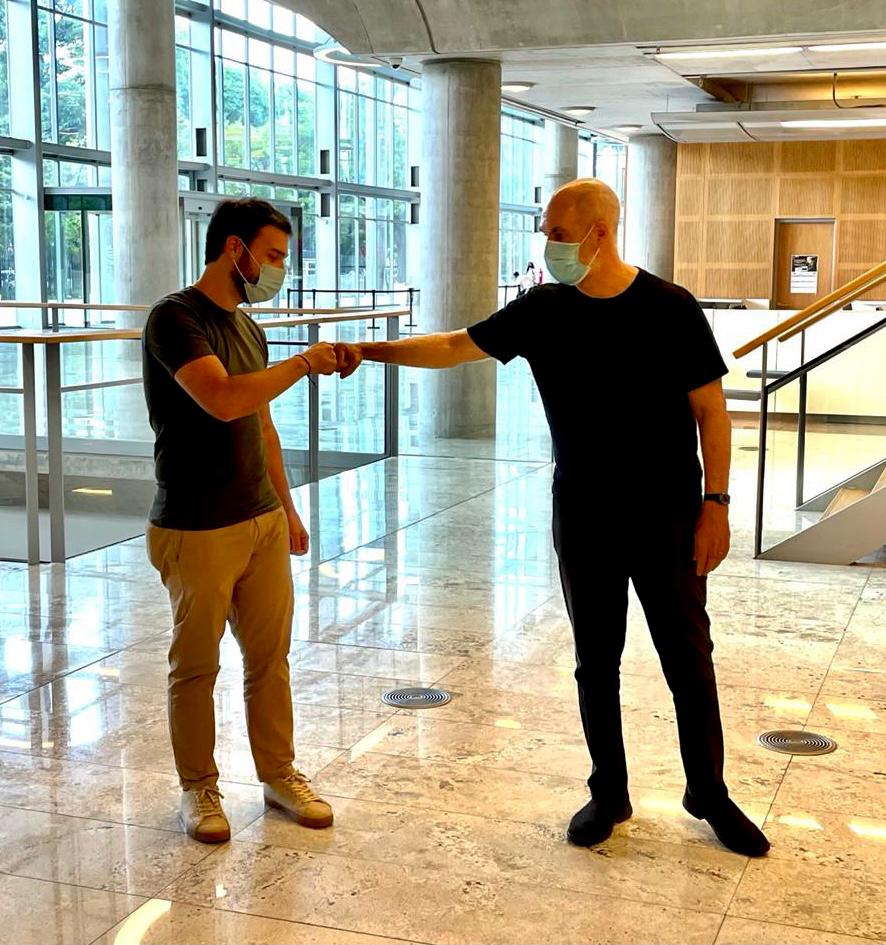 Junto a Intendentes y funcionarios municipales de Chubut estuvimos con <a href="/horaciorlarreta/">Larreta</a> hablando sobre cómo gobernar con políticas centradas en los vecinos. 
La vuelta a clases y la forma en que el <a href="/gcba/">Buenos Aires Ciudad</a> lo está implementando es un ejemplo que nuestra provincia debe seguir.