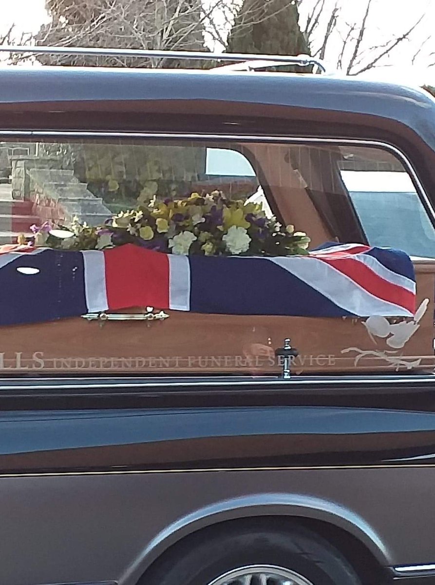 TorquayRAFA's tweet photo. Chairman Steve Colhoun was Standard Bearer and joined by Committee Members Rod &amp; Pam Long to pay Respects and Represent the Branch. William served during the Battle of Britain and had been a life member of the Torquay Branch of the RAF Association. Per Ardua Ad Astra https://t.co/Y0iESKgmpl