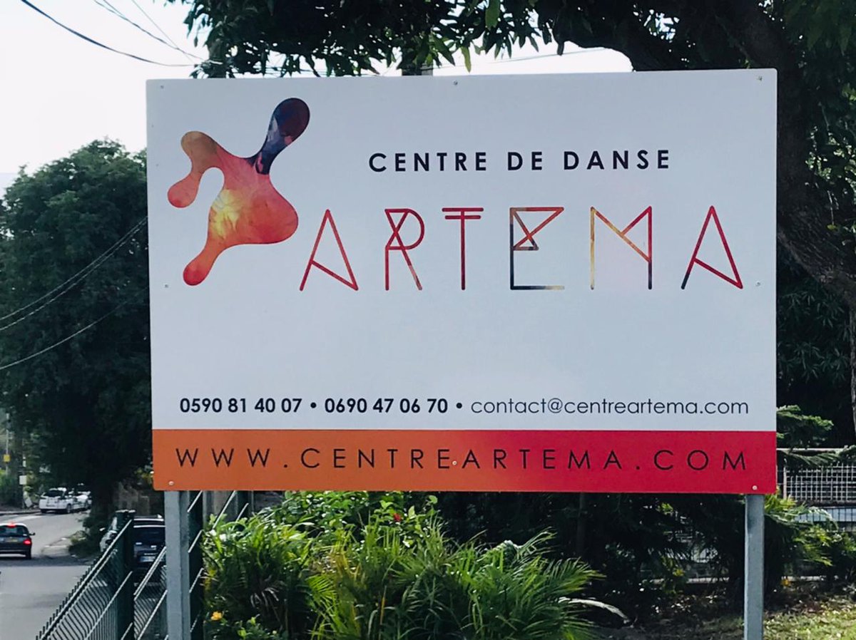 Prefet971's tweet photo. #CréationEntreprises
Le préfet finit sa visite au centre de #danse ARTEMA
#danseclassique #modernejazz #dansecontemporaine #hiphop #afrodanse #dansetraditionnelle, expressions corporelles,etc. pr un public âgé de 3 à 70ans
ℹ️Infos sur le #microcrédit #ADIE https://t.co/lwEtZH5h12 https://t.co/38aMdkdmup