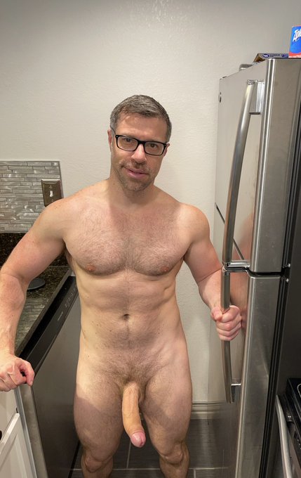 Watch DJ Tristan Jaxx 🎮's leaked NSFW photo on TwXstars