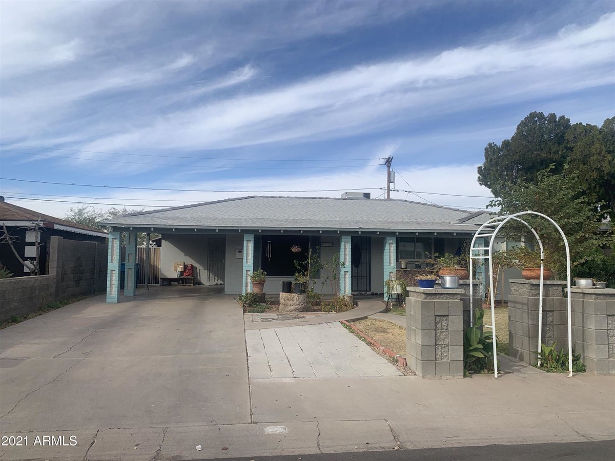 FOR SALE PHOENIX, AZ
CLICK HERE  https://t.co/IUjZuEMtVQ

This single level home has 3 beds, and 1.75 baths. Block home come tile floor, Gas stove in kitchen, refrigerator, washer and dryer included https://t.co/PVggaZluQW