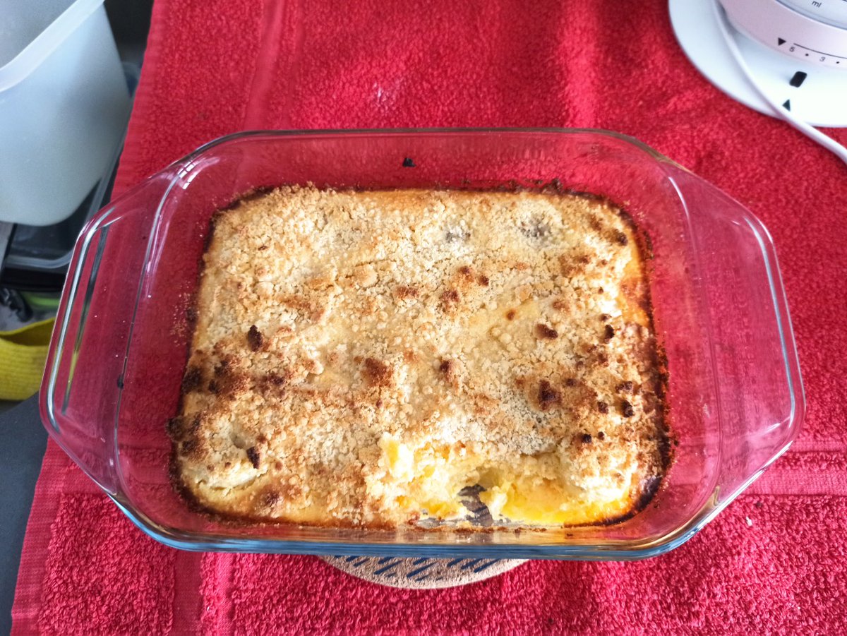 LynnParsonsUK's tweet photo. Thank You to Filipe in Portugal for sharing his Banana &amp; Lemon Crumble with us @magicfm #MellowMagic #Mmmmm #LockdownKitchen https://t.co/3sWvxJAOxK