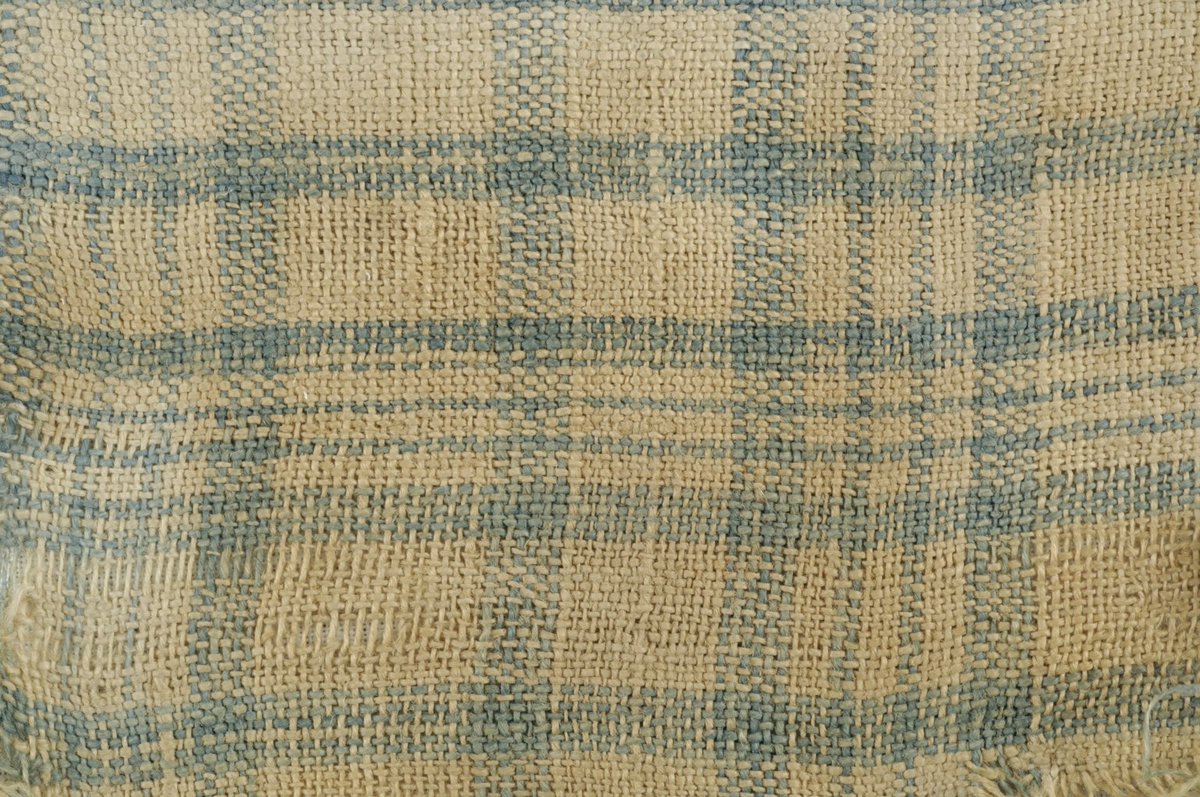 6 - That actually dates tartan, as developed by Celts (who linguistically were actually pretty close to the Tokharian in the region of western China) are easily 3,000 years old. I think of these as tartan precursors.Below: a weave from Egypt, 5th-6th BCE. Tartan got around.
