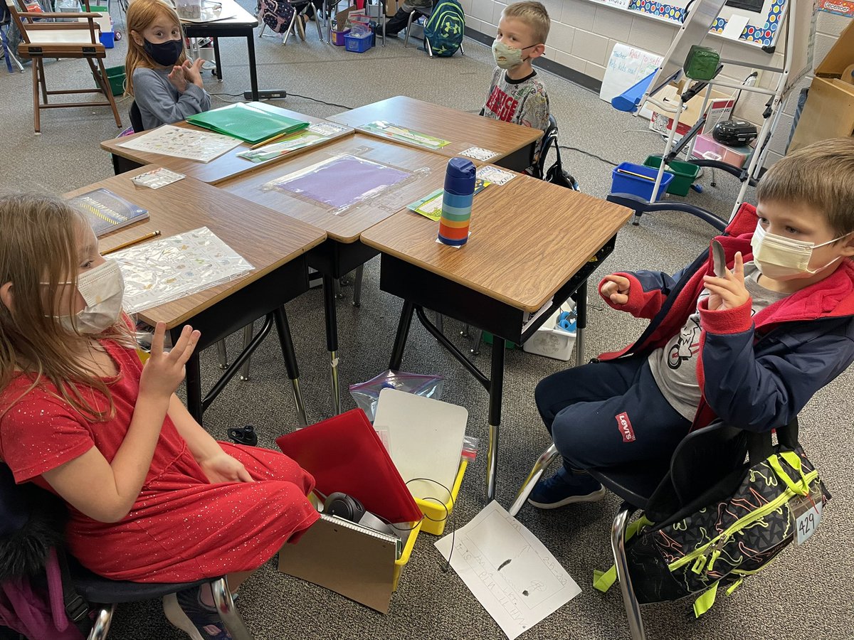 LindseyDeneau's tweet photo. After sharing #mentortexts on procedural writing, student’s shared steps in how to complete a task. #orallanguagedevelopment #vocabularydevelopment #kindergarten #TCRWP #parksidestrong https://t.co/a69QzcZbGp