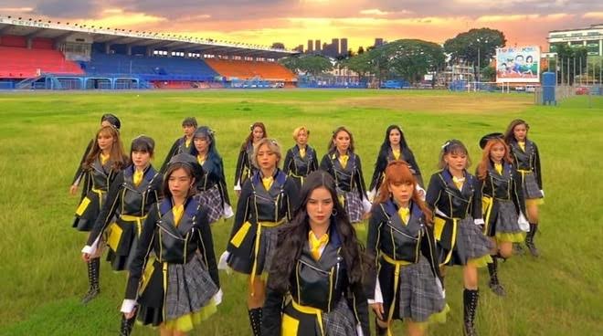 KamiYato_03's tweet photo. More kalat pa mnloves!!

#MNL48ItsShowtimeOnlineUD2 
@mnl48official https://t.co/YzW2gE3WMU