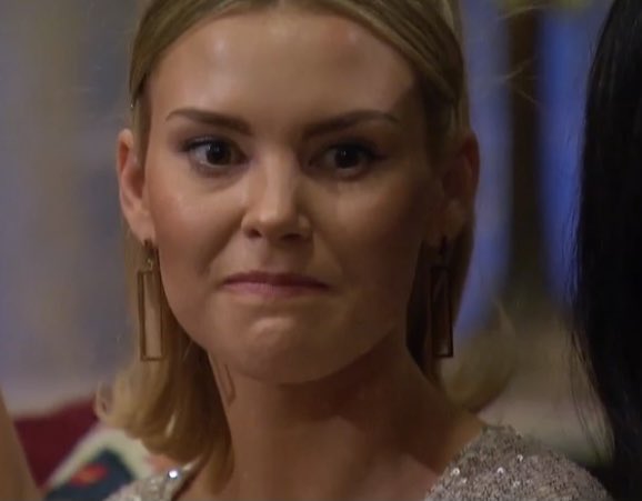 bachelortweettz's tweet photo. the no self awareness club #thebachelor https://t.co/AosKOaVDbi