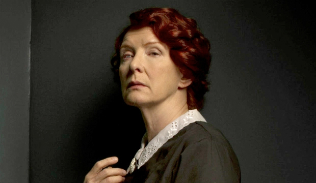 serializando's tweet photo. Criador de 'AMERICAN HORROR STORY', Ryan Murphy confirmou que Frances Conroy, conhecida por interpretar Moira O'Hara e Myrtle Snow na série, vai aparecer na décima temporada.

#AHSFX #AHS10 #AmericanHorrorStory https://t.co/x7s4dRDEaa