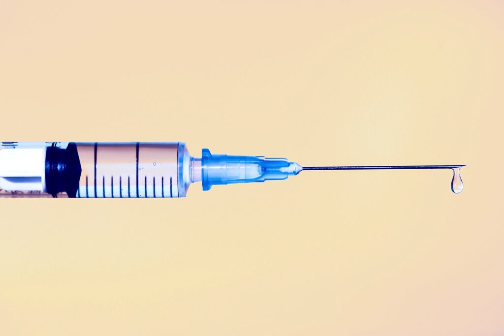 NVICLoeDown's tweet photo. What you need to know about the COVID Vaccine - Everly Report 2021 https://t.co/M2WDZf7flQ https://t.co/incSVbcDxJ