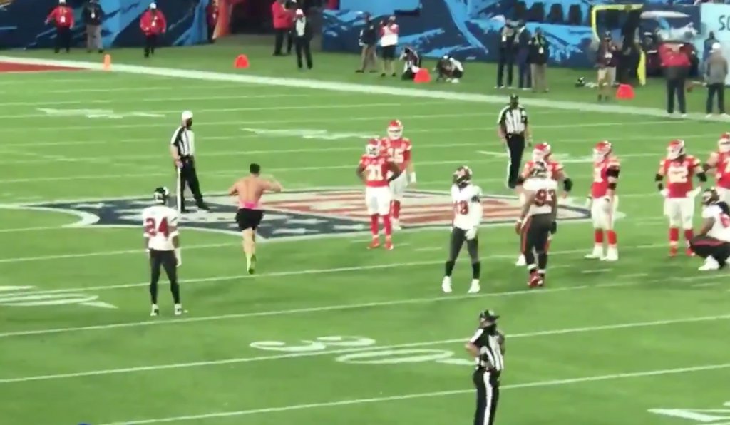 2021 super bowl streaker video 2021 super bowl streaker video