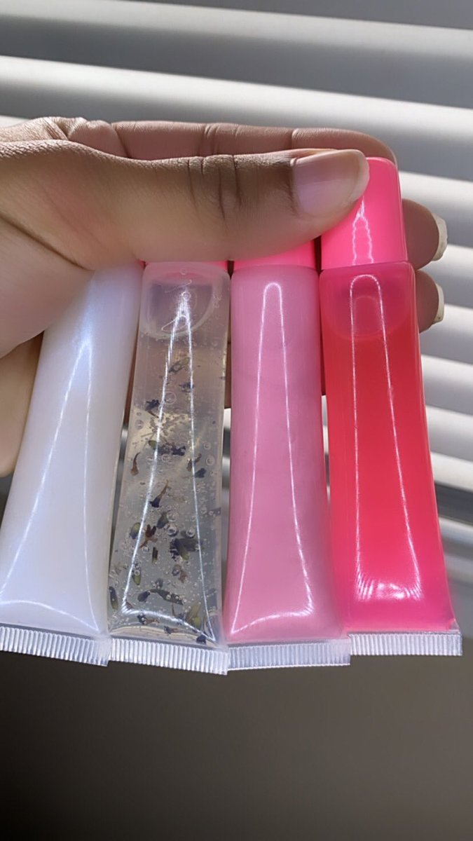 KyahKosmetics's tweet photo. @JaysMagicGrowth I Love These Glosses😻! Have You Tried Any Of Our New Glosses? 

Here’s A Close Up Of Them.
+Smooth Application And Non Sticky💖

•Iridescent🤍
•Lavender Princess💕
•Rosa💖
•Amora💕
https://t.co/oS5o21rOT3 https://t.co/Z40bGjlO1F