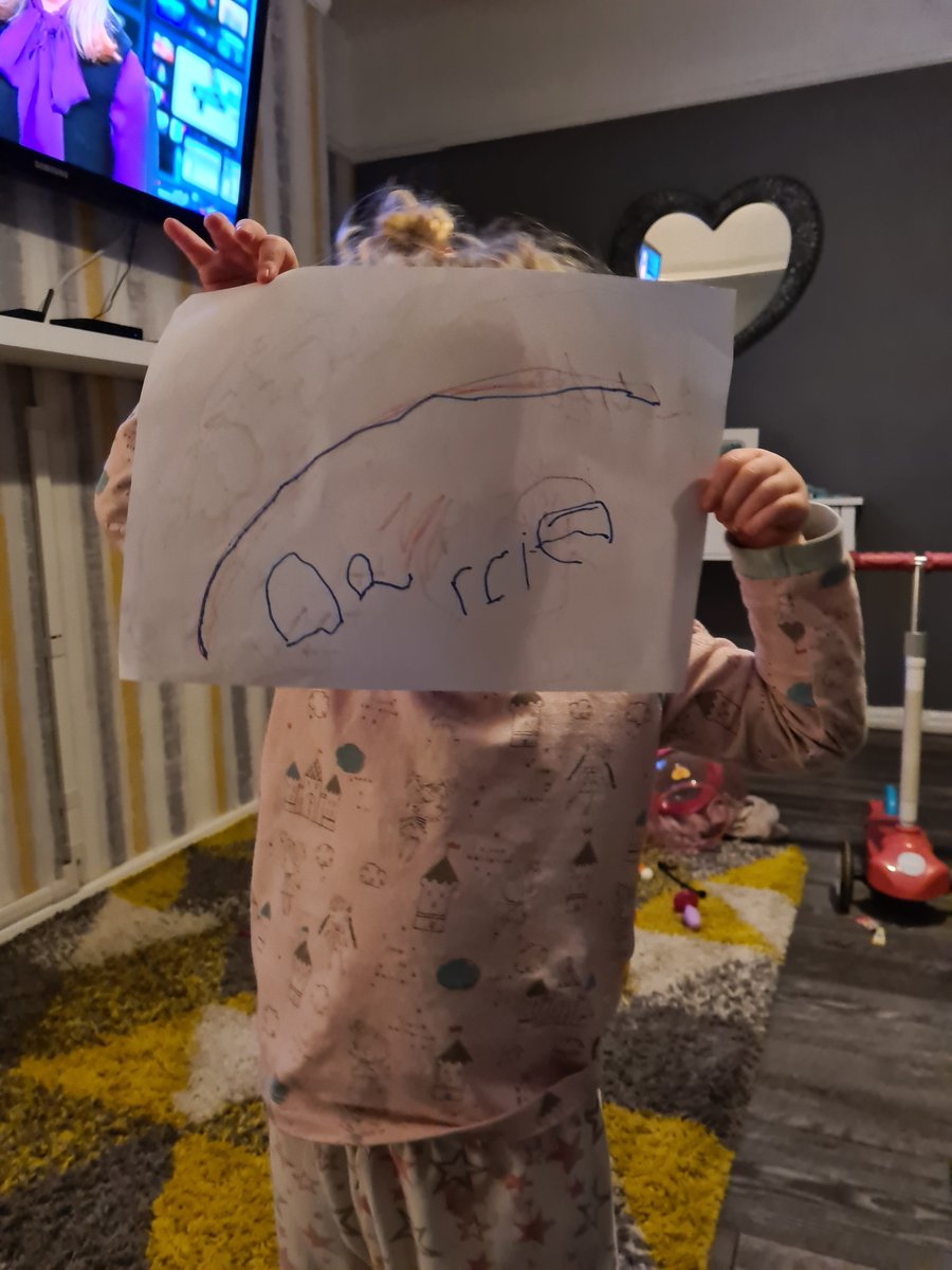 nickystopforth1's tweet image. Mrs owens, Miss Broadfoot and Miss rimmer, Darcie can not wait to show you all how she can write her name ✍🔡 @RimroseHope