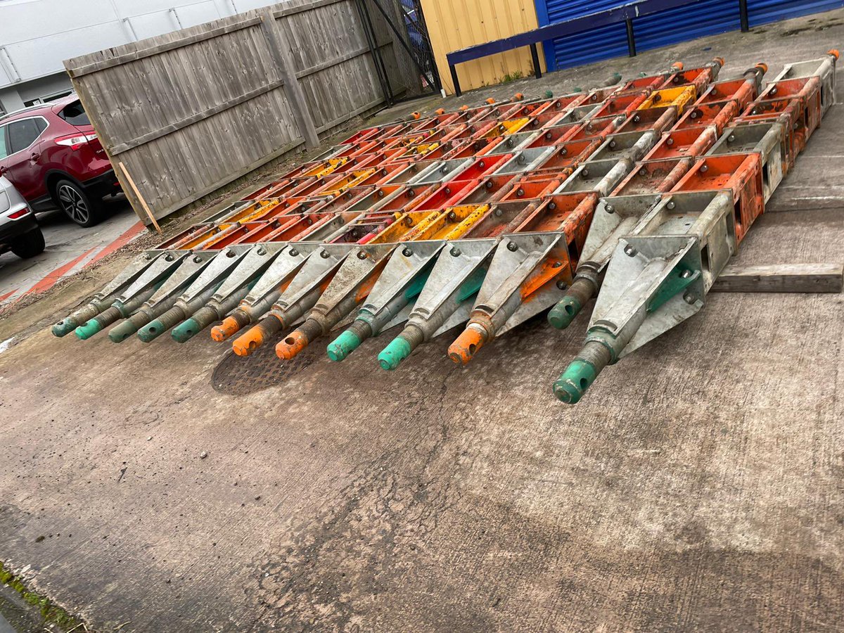 HydraCapsule's tweet photo. Temporary propping and hydraulic jacking #givingconstructionoursupport #hydraulic #jacking #temporarypropping #temporaryworks https://t.co/NQrLvZW7bx