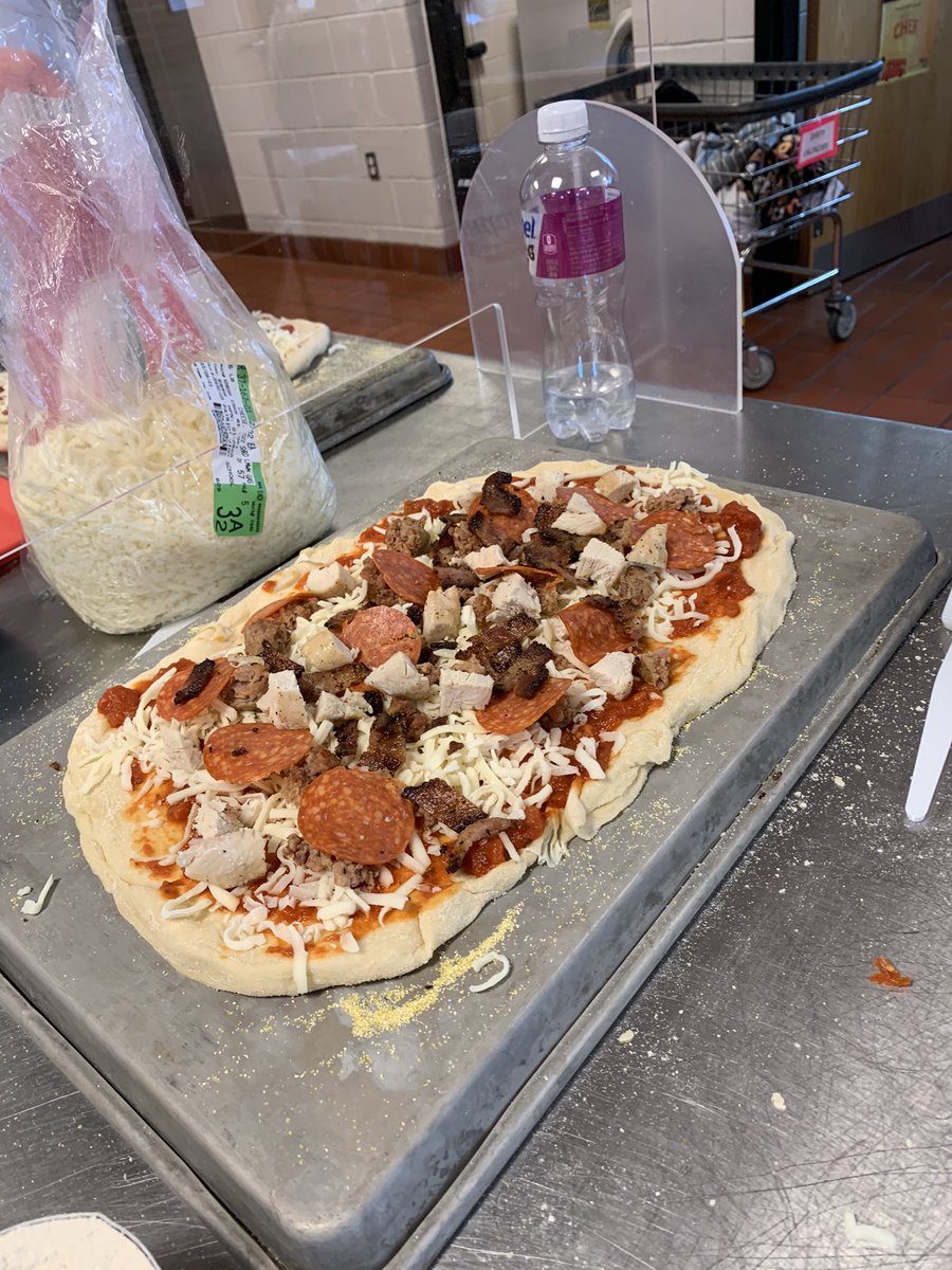 Always enjoy Monday lab time with our culinary 2 family, and today was wonderful, as well ❤️. Pizza Pro day! Creating delicious masterpieces was the name of the game :)