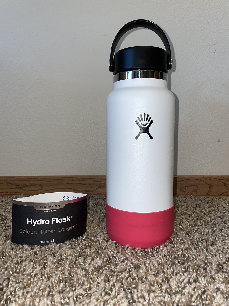 pgsiouxfalls's tweet image. 🚨GIVEAWAY!!!🚨

We are changing our “500 followers by 2022” goal to “500 followers by April 2021!” 

Enter to win a new 32 oz Hydroflask! 

Rules to enter:
1. Must be following @pgsiouxfalls 
2. Must like this post
3. Must retweet this post 

#giveaway #softball #hydroflask