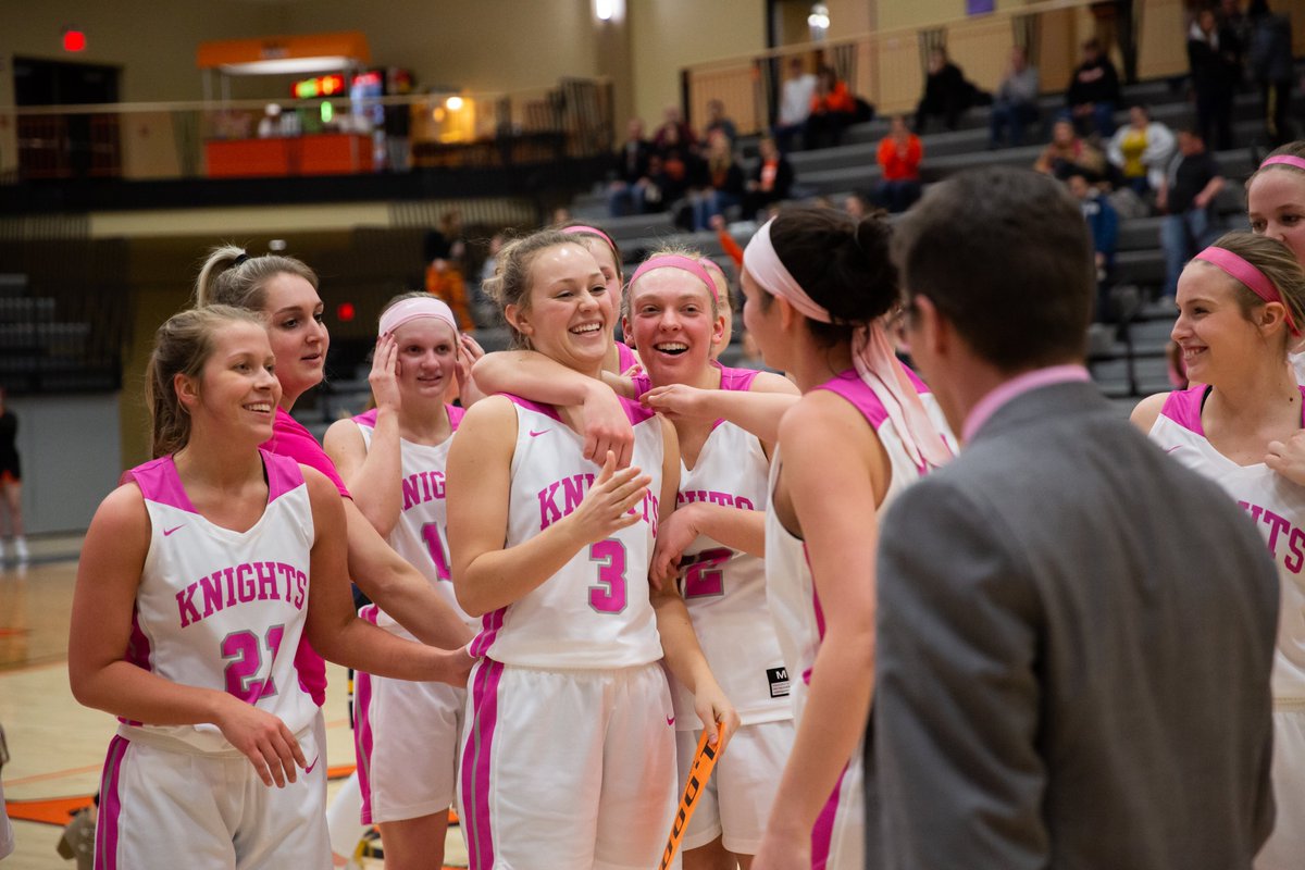 WartburgKnights's tweet photo. 𝙊𝙣 𝙩𝙝𝙞𝙨 𝙙𝙖𝙩𝙚 last season, @wartburgwbb's head coach Bob Amsberry earned his 400th career win and Emma Gerdes '20 reached the 1,000 career point mark. 

📰 https://t.co/jbl53GIgWd

#GoKnights https://t.co/NvBLPEz6BQ