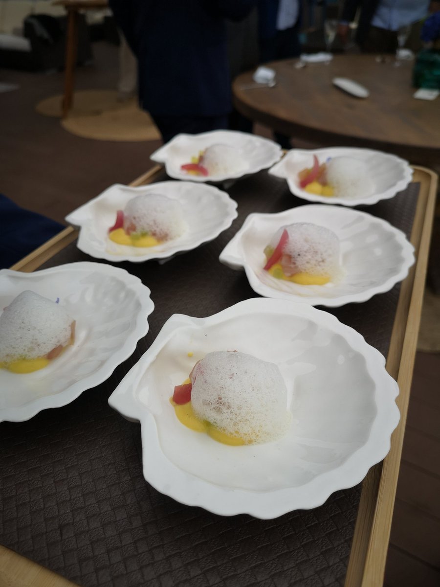 lmgastronomia's tweet photo. #Dashi de #Maíz , 
#PezLimón #Ahumado
#OROBIANCO

#Cappelletti de #Cordero , #Terrina ,#Especias y #Kéfir
#OROBIANCO
___
#Orobianco &amp; #Nub
#FerdinandoBernardi
#MatíasFarfán
#AndreaBernardi #FernandaFuentes
#HeguerCastellanos
#HugoPérezdelValle https://t.co/I39VxlEiP9