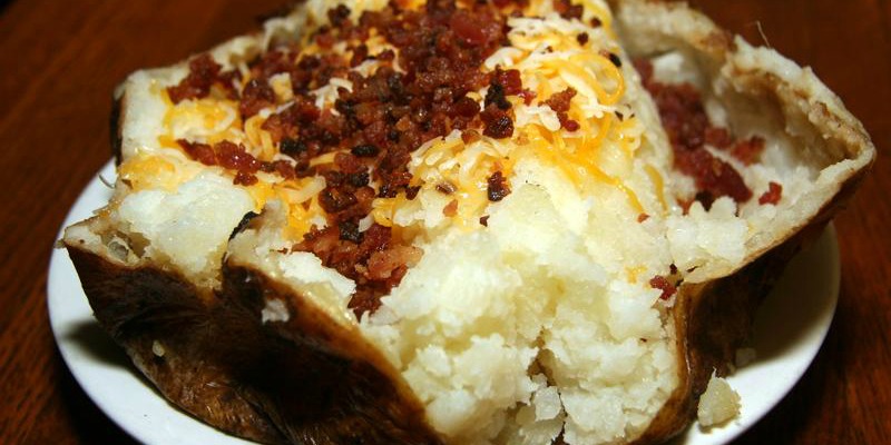 Perfect weather for a twice-baked potato! 😋🔥 bit.ly/2RbdIkG #SnowDayFood #MartinCitySteakhouse