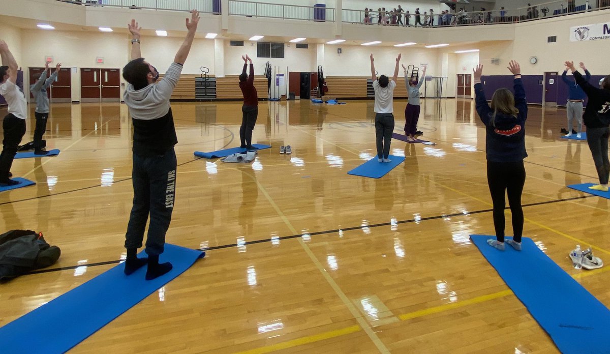MWAlpineSki's tweet photo. The Ski Team treated themselves to a Restorative Yoga Monday 🧘‍♂️🧘 Tbh, it was pretty great!! 😁 https://t.co/V5HHSwq3XX