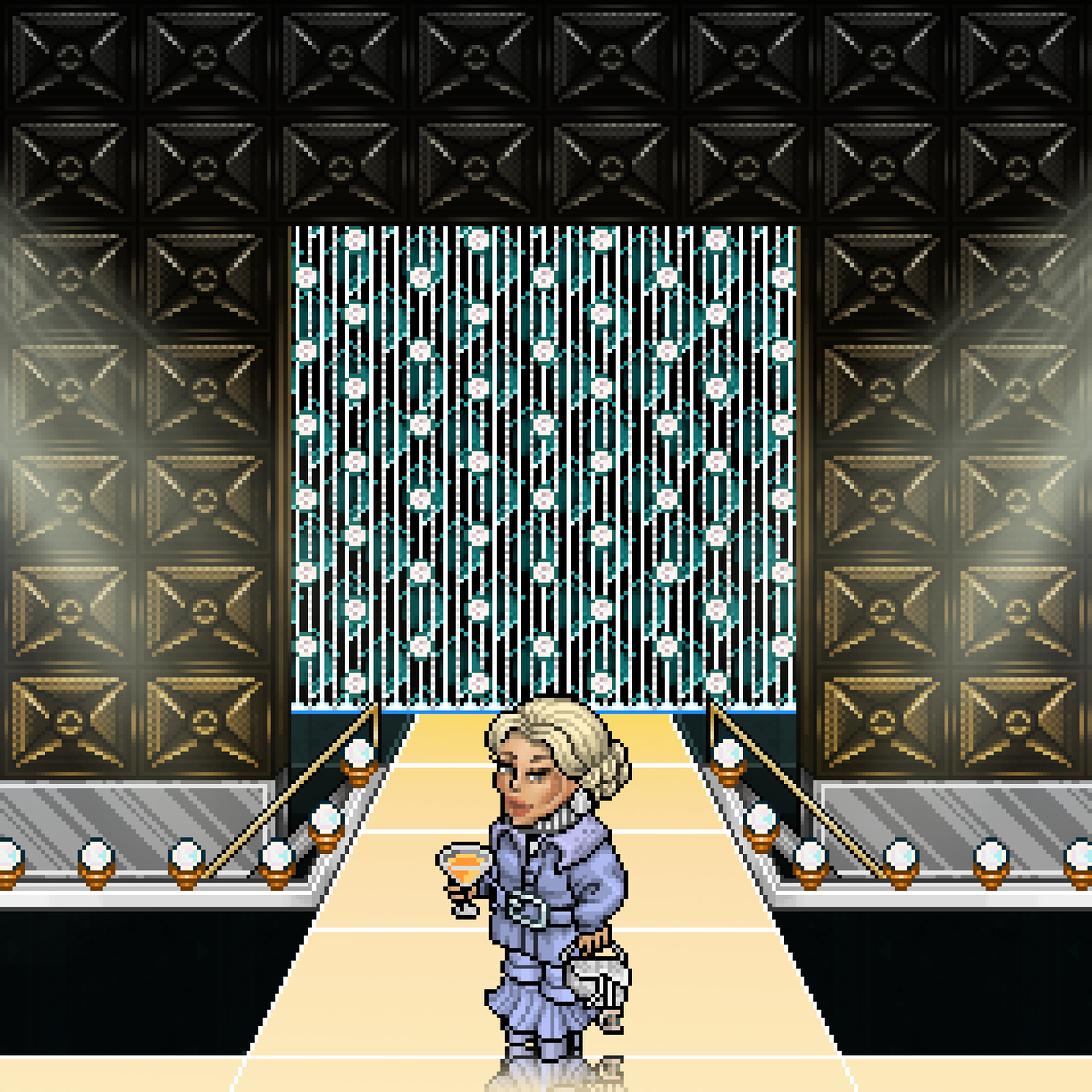 LolitasDragRace's tweet photo. 💄 Category is... Beautiful, Dirty, Rich 💄

🏁 Next up Vaddie XCX 🏁 https://t.co/wPv9YXmXkC