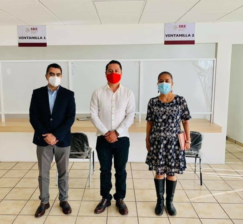 AdrianCazaresG's tweet photo. A finales de este mes, ya estará funcionando la Oficina de Enlace de la @SRE_mx en #ZacualpanDeAmilpas. Misma que será de gran apoyo para la gente de nuestro municipio y municipios vecinos que evitarán el traslado hasta Cuernavaca para el trámite de pasaporte, entre otros. https://t.co/TaeSXGt1UR