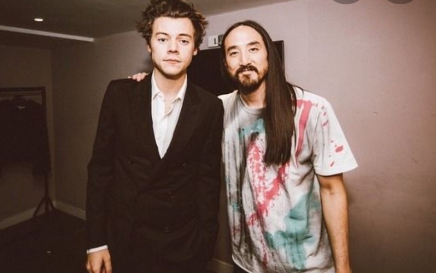 DECEMBER 2016X Factor Finals Louis performed and the boys but Z attended to show their support. Zayn tweets his condolences.