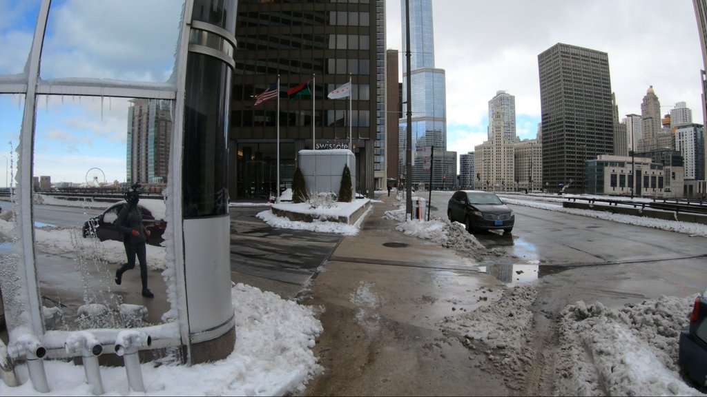 RunningInPB's tweet photo. When I see my reflection on my running videos it's one of the best form-correction tools I have. Looks like I need to pay more attention to my form. That front moving leg seems to be slightly overreaching, and not hitting the ground directly underneath me.

#WackerDrive #Chicago https://t.co/P1P4h9r6RV
