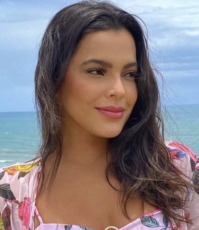 Fabiola92768044's tweet photo. @emillyaraujoof mudou 
2017 e2021 amo vc lindas🤩😍😘 https://t.co/VPnrKkT6CW